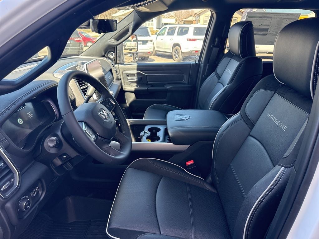 2026 RAM Ram 3500 RAM 3500 LARAMIE CREW CAB 4X4 8' BOX