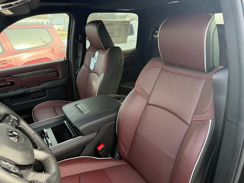 2026 RAM Ram 3500 RAM 3500 LIMITED MEGA CAB 4X4 6'4' BOX