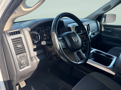 2017 RAM 1500 Big Horn Crew Cab 4x4 5'7' Box