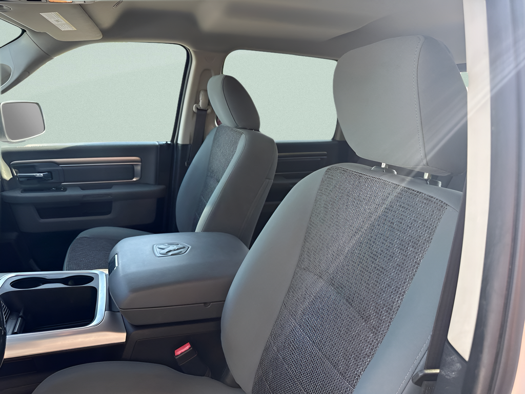 2017 RAM 1500 Big Horn Crew Cab 4x4 5'7' Box