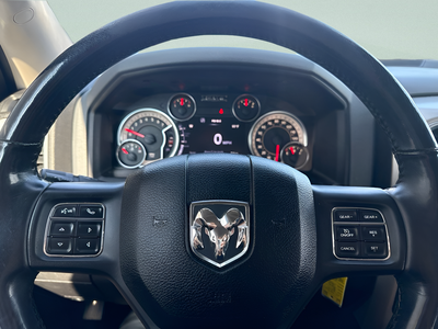 2017 RAM 1500 Big Horn Crew Cab 4x4 5'7' Box