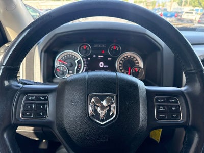 2017 RAM 1500 Big Horn Crew Cab 4x4 5'7' Box