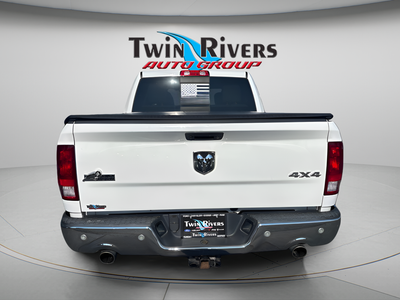 2017 RAM 1500 Big Horn Crew Cab 4x4 5'7' Box
