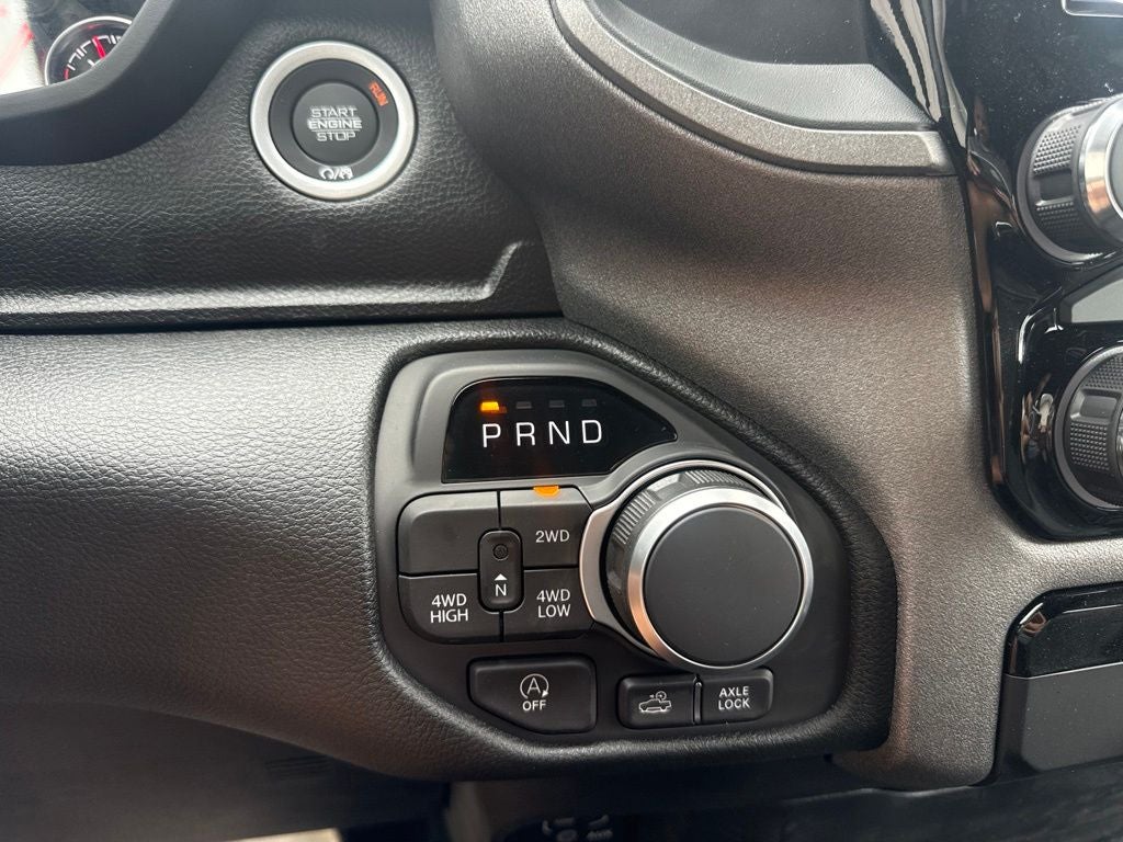 2026 RAM Ram 1500 RAM 1500 WARLOCK CREW CAB 4X4 5'7' BOX