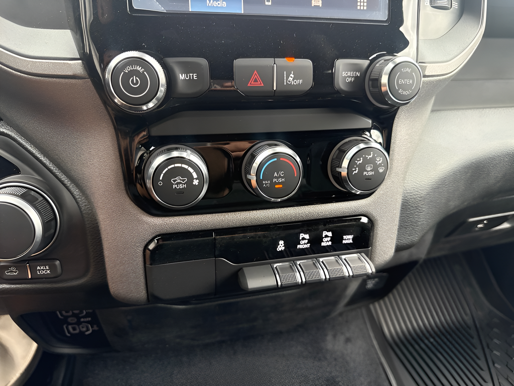 2026 RAM 1500 RAM 1500 WARLOCK CREW CAB 4X4 5'7' BOX