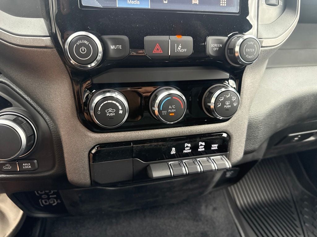 2026 RAM Ram 1500 RAM 1500 WARLOCK CREW CAB 4X4 5'7' BOX