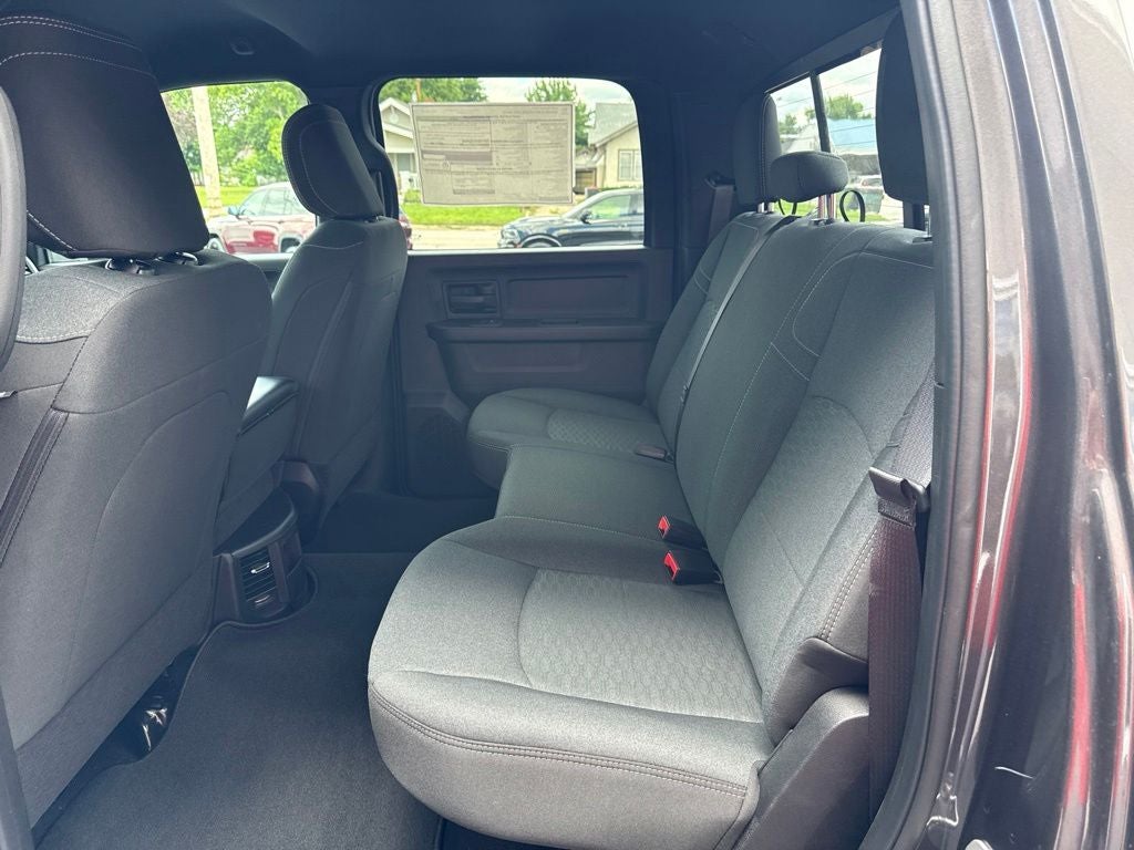 2026 RAM Ram 2500 RAM 2500 BLACK EXPRESS CREW CAB 4X4 6'4' BOX