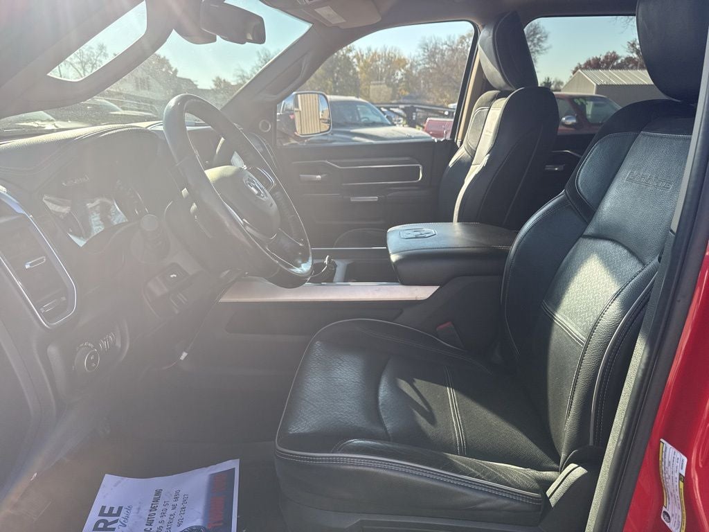 2019 RAM 2500 Laramie Crew Cab 4x4 6'4' Box