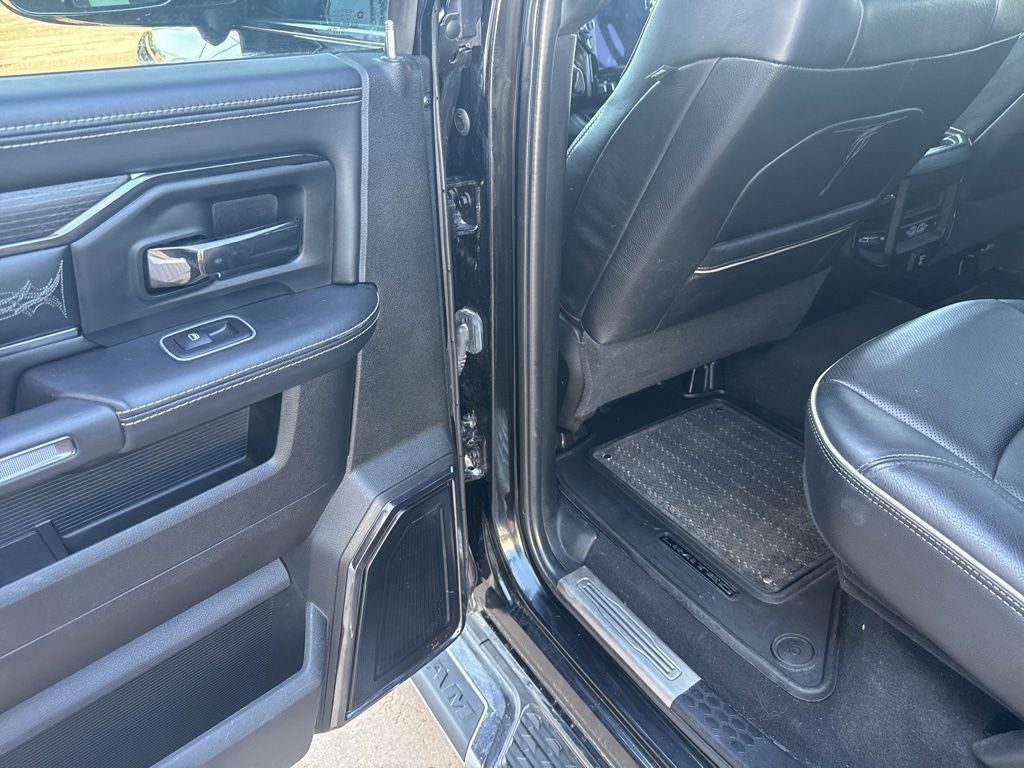 2022 RAM 2500 Limited Crew Cab 4x4 6'4' Box