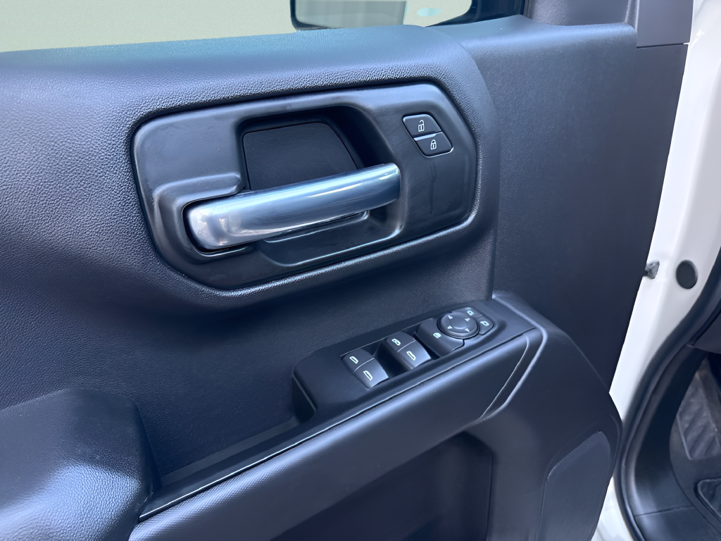 2026 Chevrolet Silverado 1500 4WD Crew Cab Short Bed Custom Trail Boss