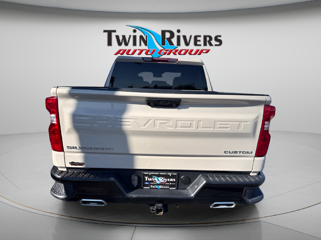 2026 Chevrolet Silverado 1500 4WD Crew Cab Short Bed Custom Trail Boss
